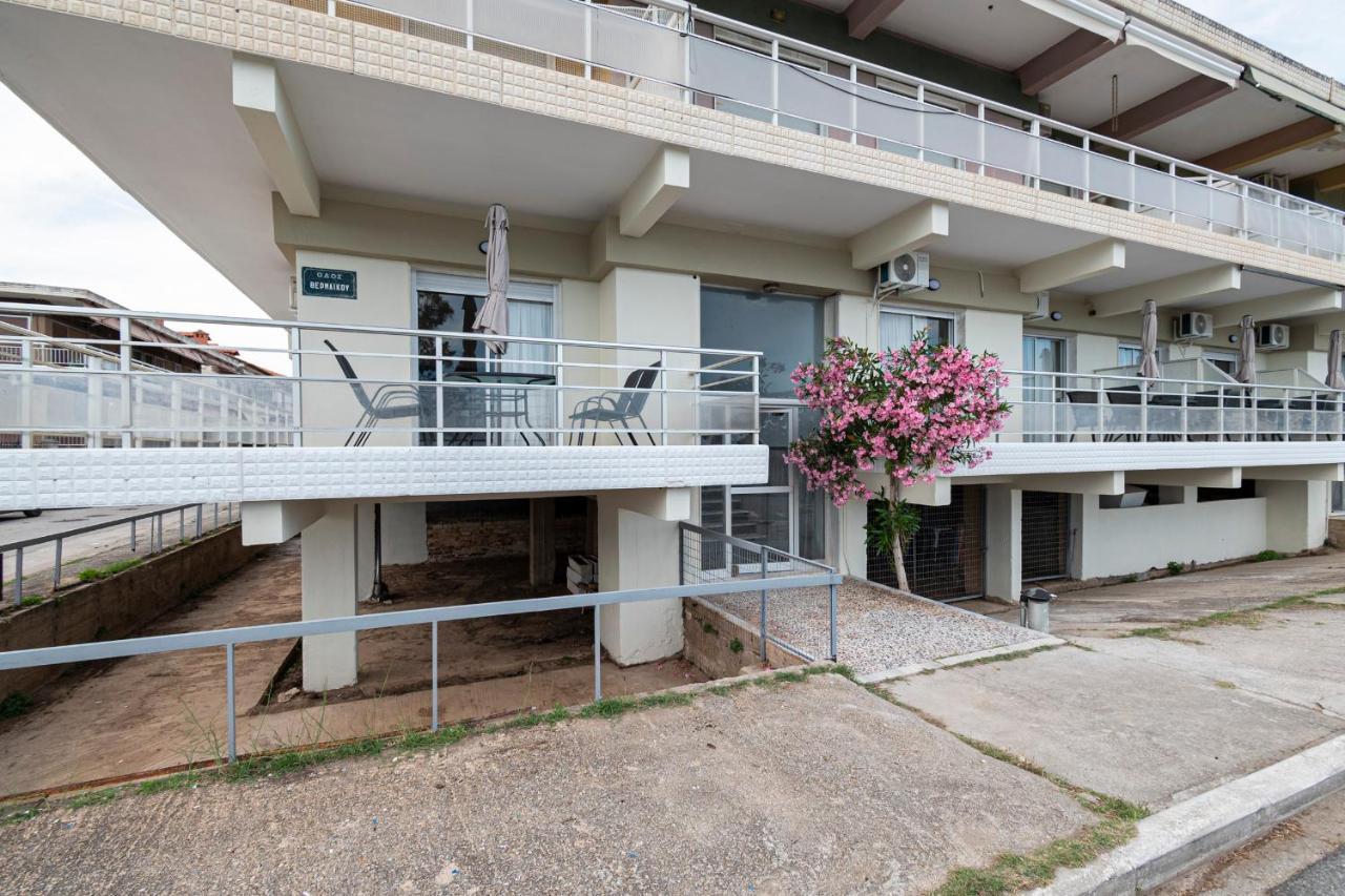 Apartment Happy Ellen Seafront By Travel Pro Services - Nea Plagia Halkidiki