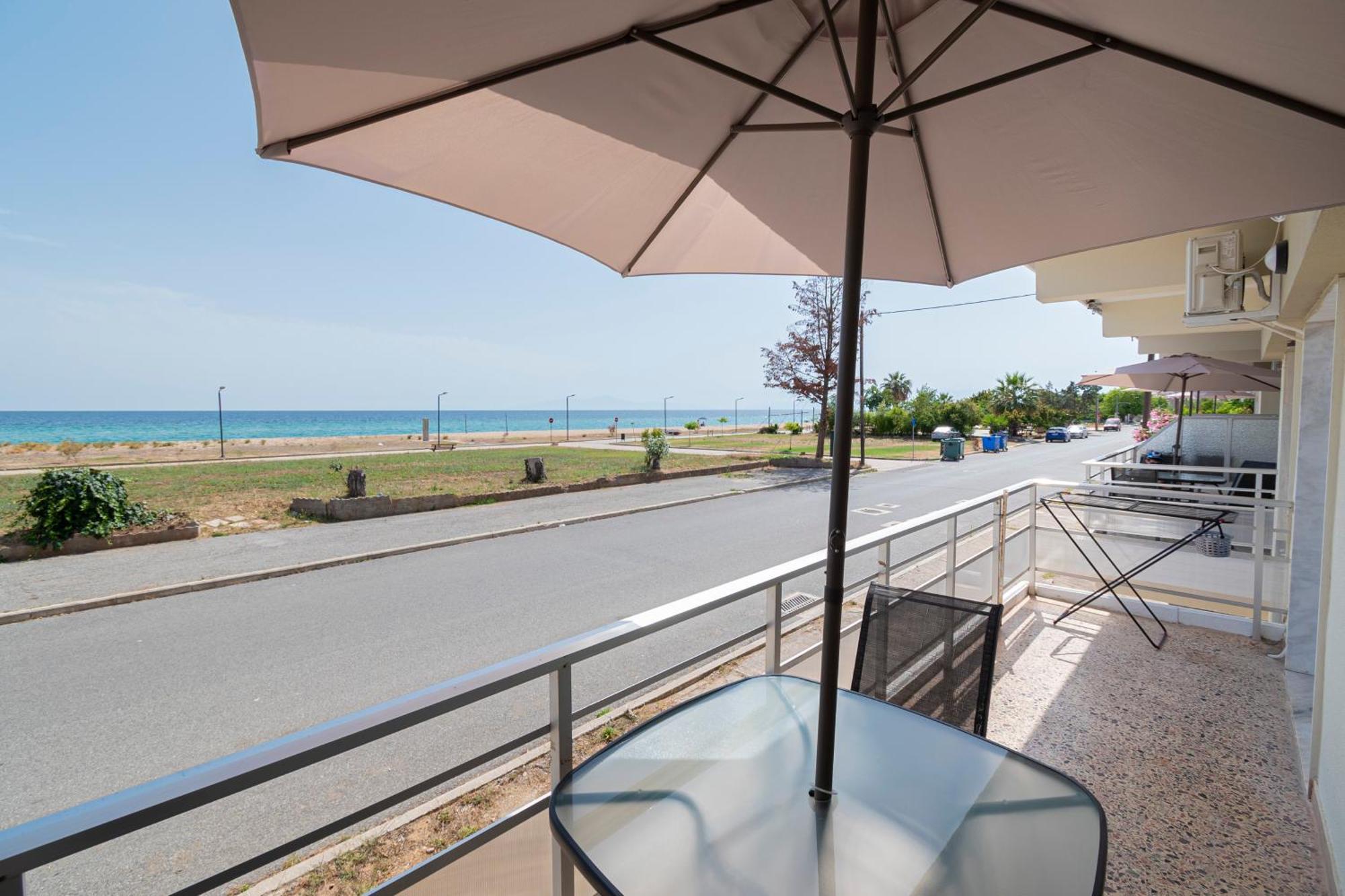 Happy Ellen Seafront By Travel Pro Services - Nea Plagia Halkidiki Flogita