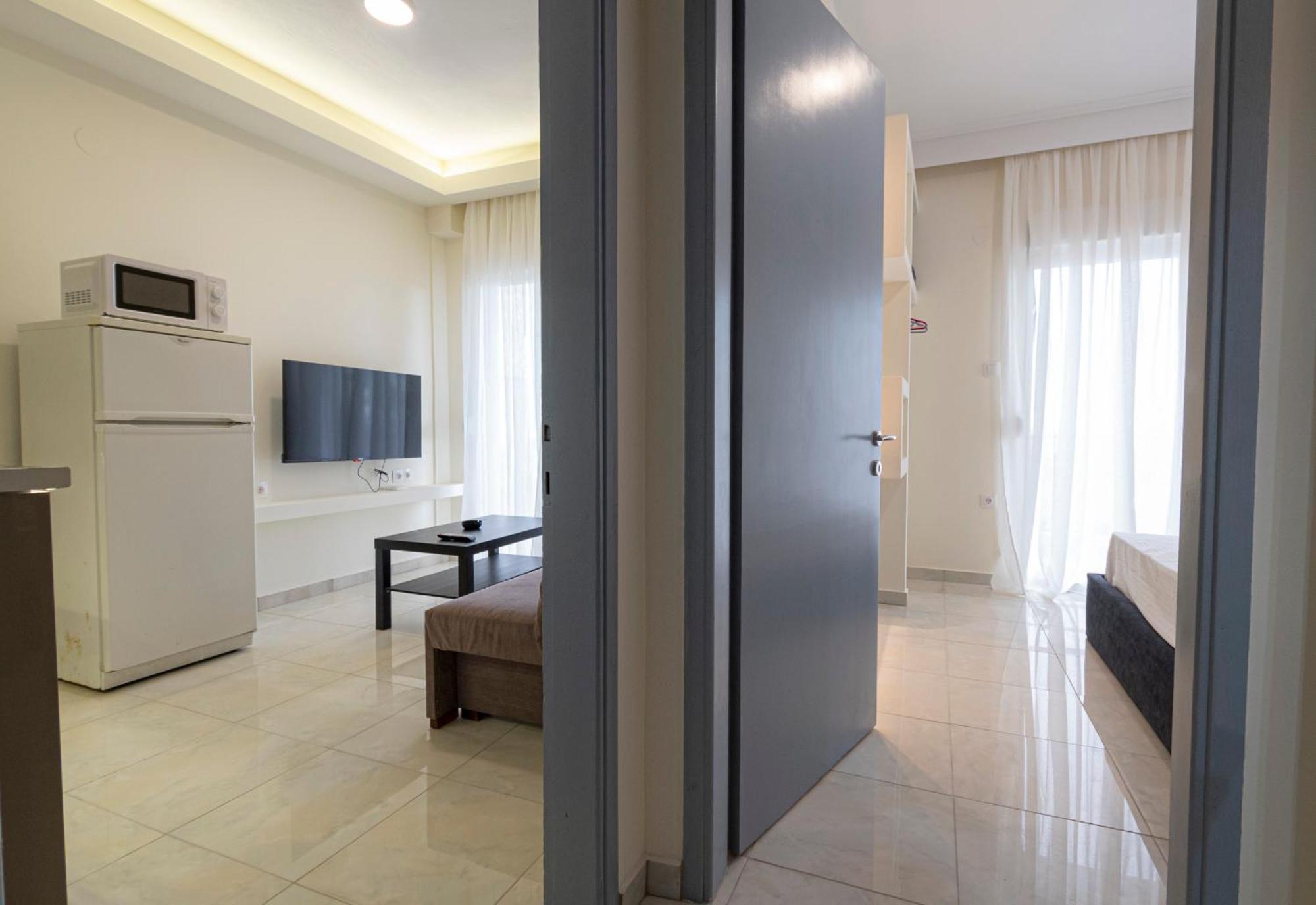 Apartment Happy Ellen Seafront By Travel Pro Services - Nea Plagia Halkidiki