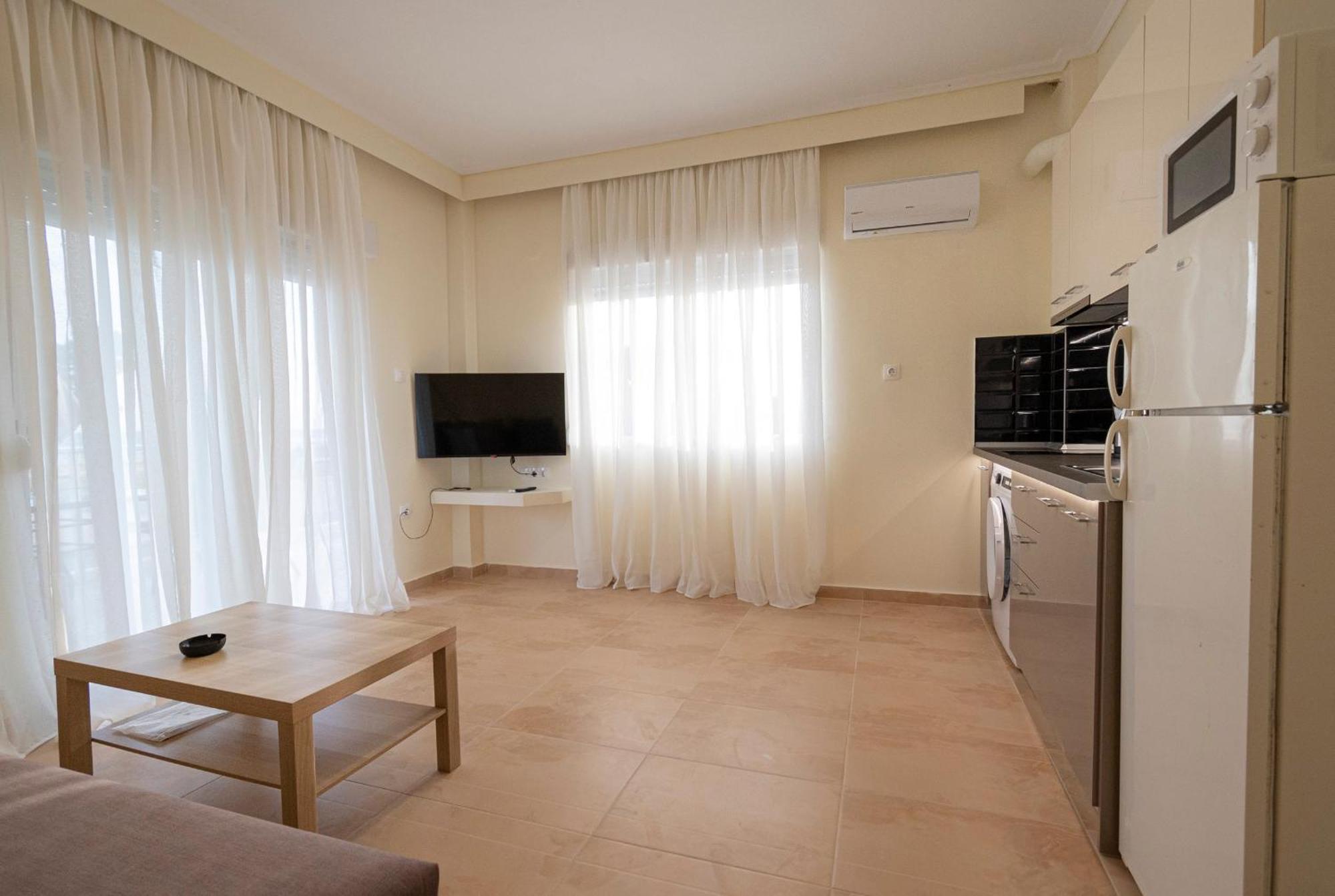 Happy Ellen Seafront By Travel Pro Services - Nea Plagia Halkidiki Flogita